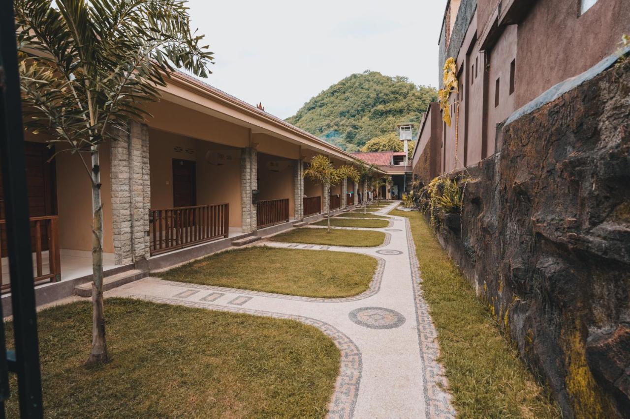 Mong Bungalows Kuta  Exterior photo